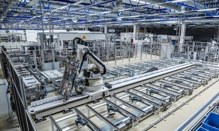 Solar module maker Meyer Burger's German plant reduces production
