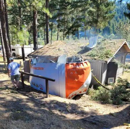 A lead-acid battery system exploded somewhere in the US! Are lead-acid batteries really safe?
