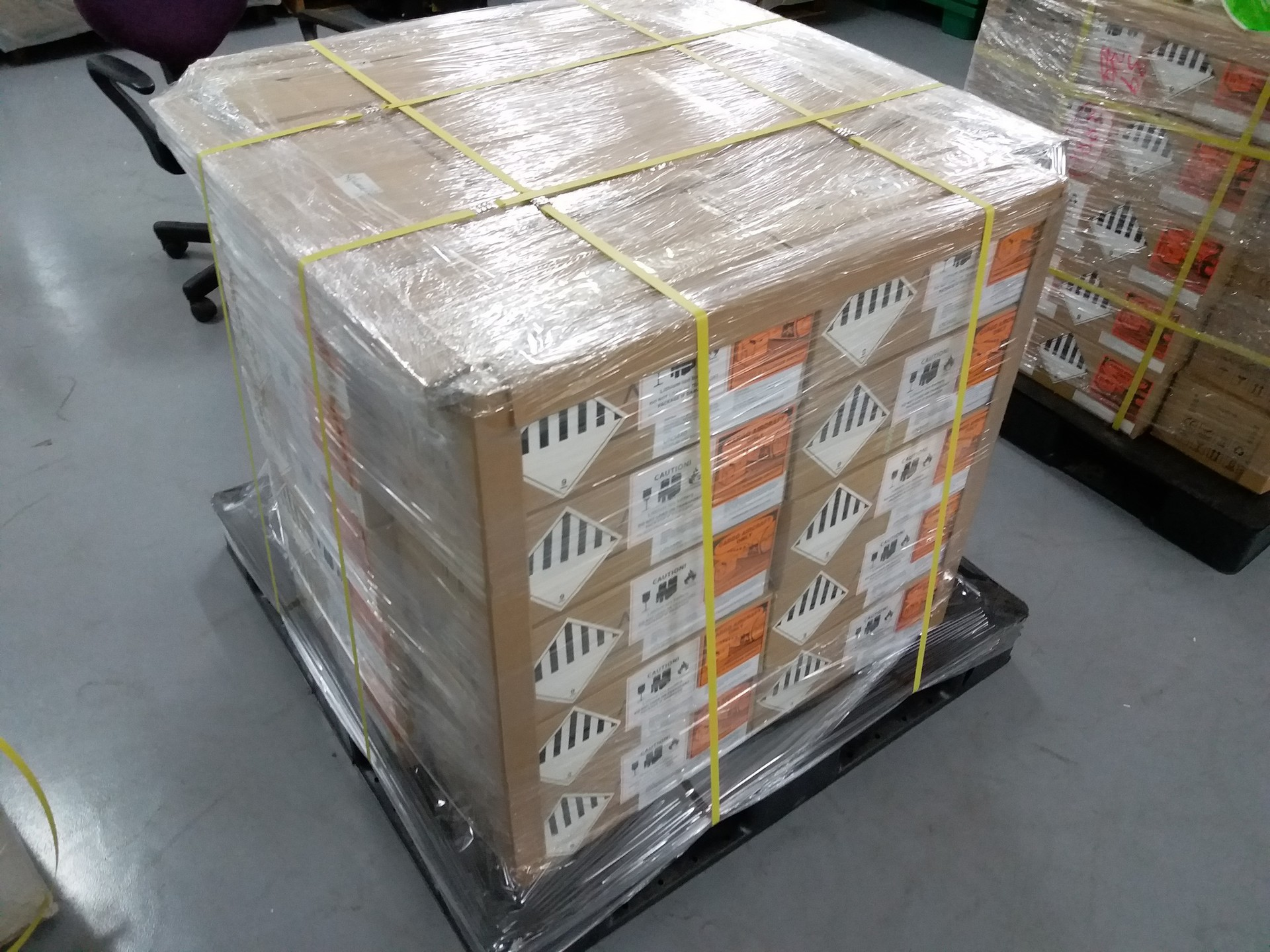 What should be paid attention to when delivering lithium batteries by air?!solar panel Processing