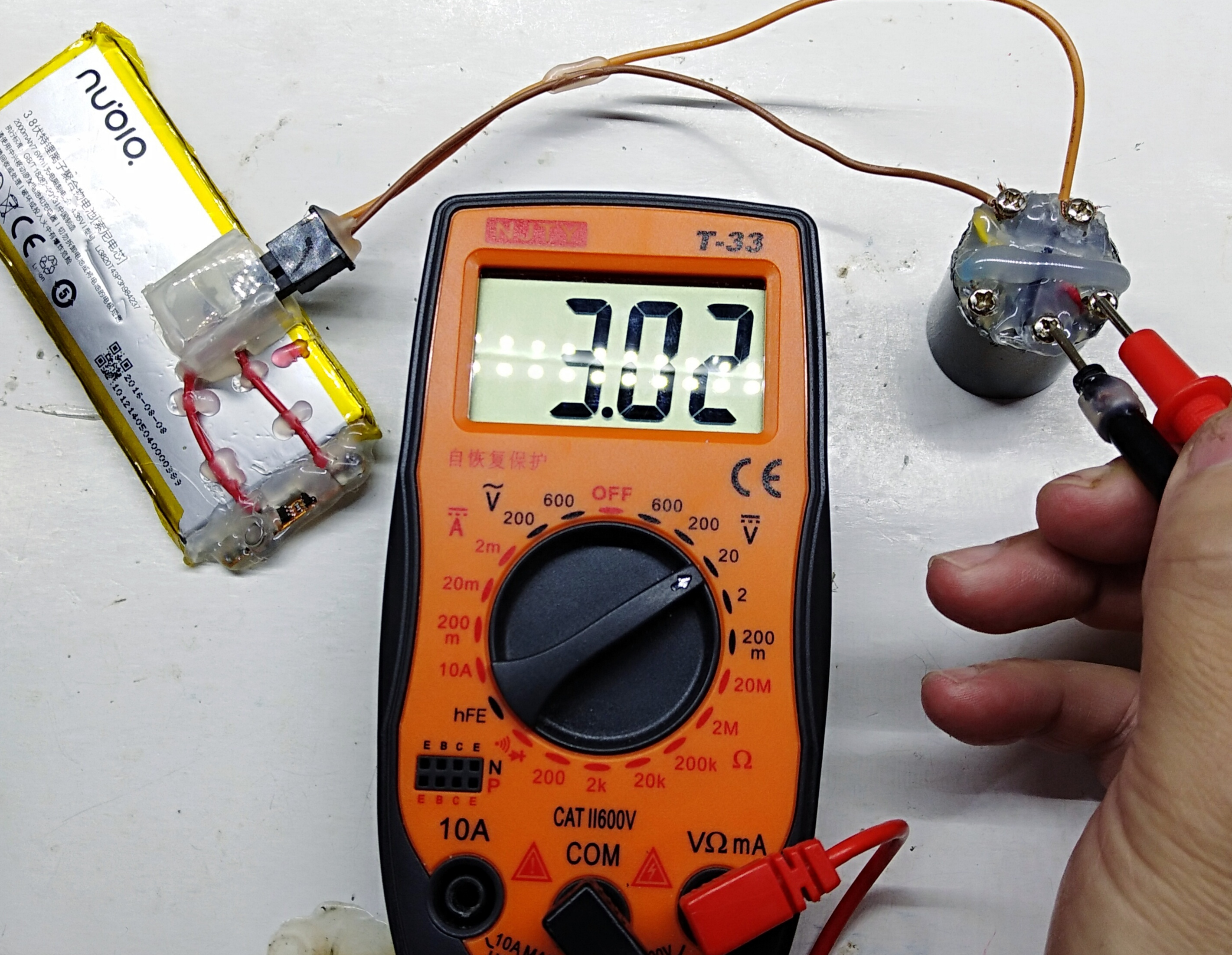 How to make DIY measurements on lithium batteries with a multimeter and common items?!solar battery 