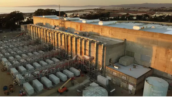 The world's largest battery energy storage project is under investigation due to overheating inciden